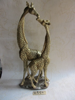 匠心獨(dú)運(yùn)，優(yōu)雅相伴 德化縣印藝印刷有限責(zé)任公司樹脂陶瓷長頸鹿夫婦工藝品